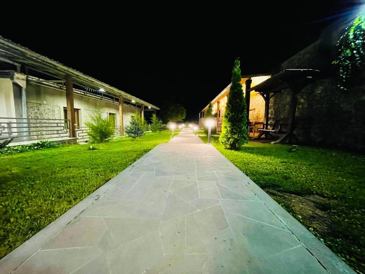 Lara Hotel Goris Extérieur photo