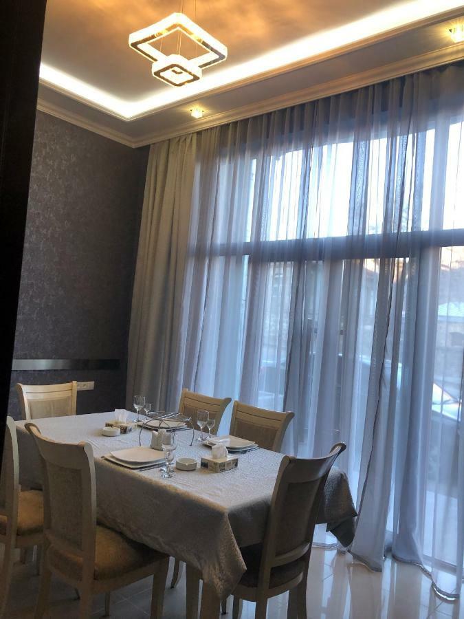 Lara Hotel Goris Extérieur photo