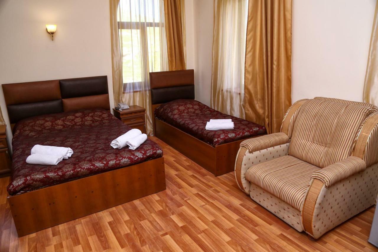 Lara Hotel Goris Extérieur photo