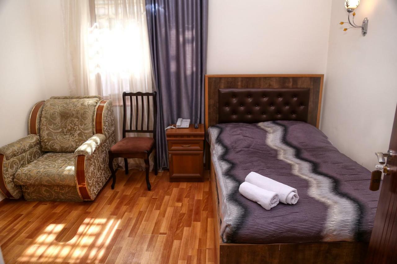 Lara Hotel Goris Extérieur photo