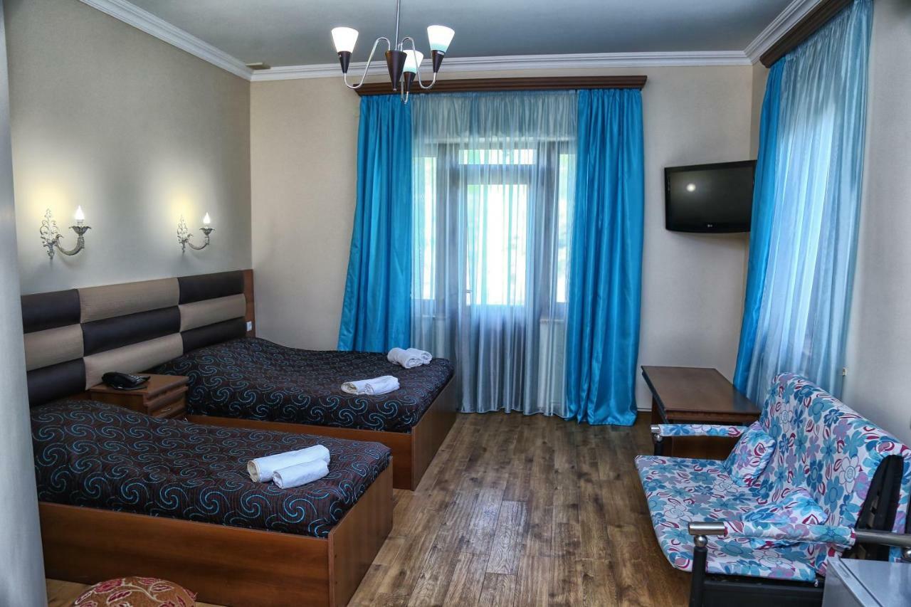 Lara Hotel Goris Extérieur photo