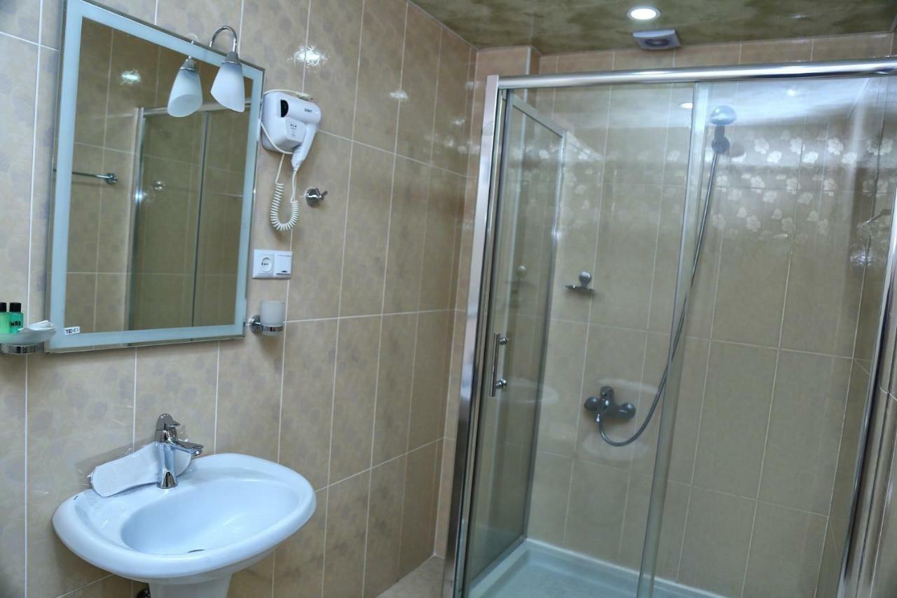 Lara Hotel Goris Extérieur photo