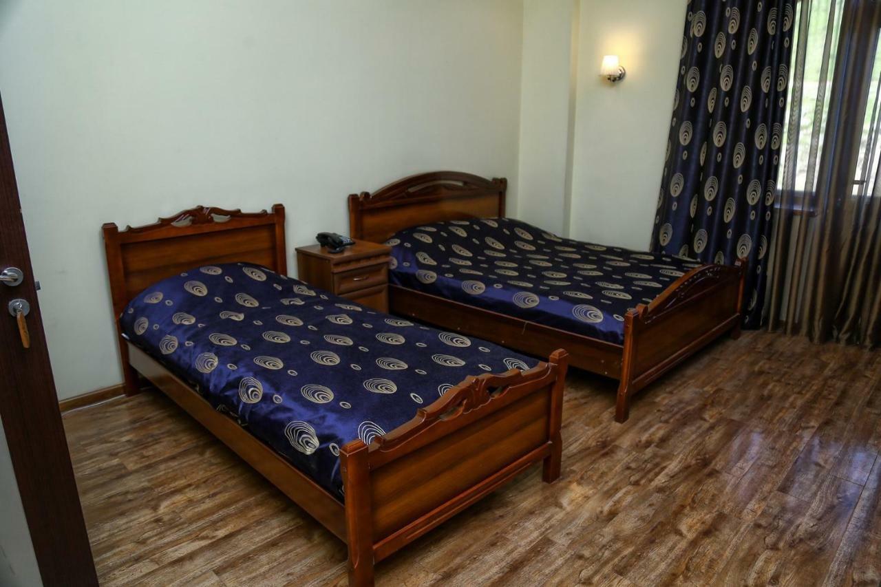 Lara Hotel Goris Extérieur photo